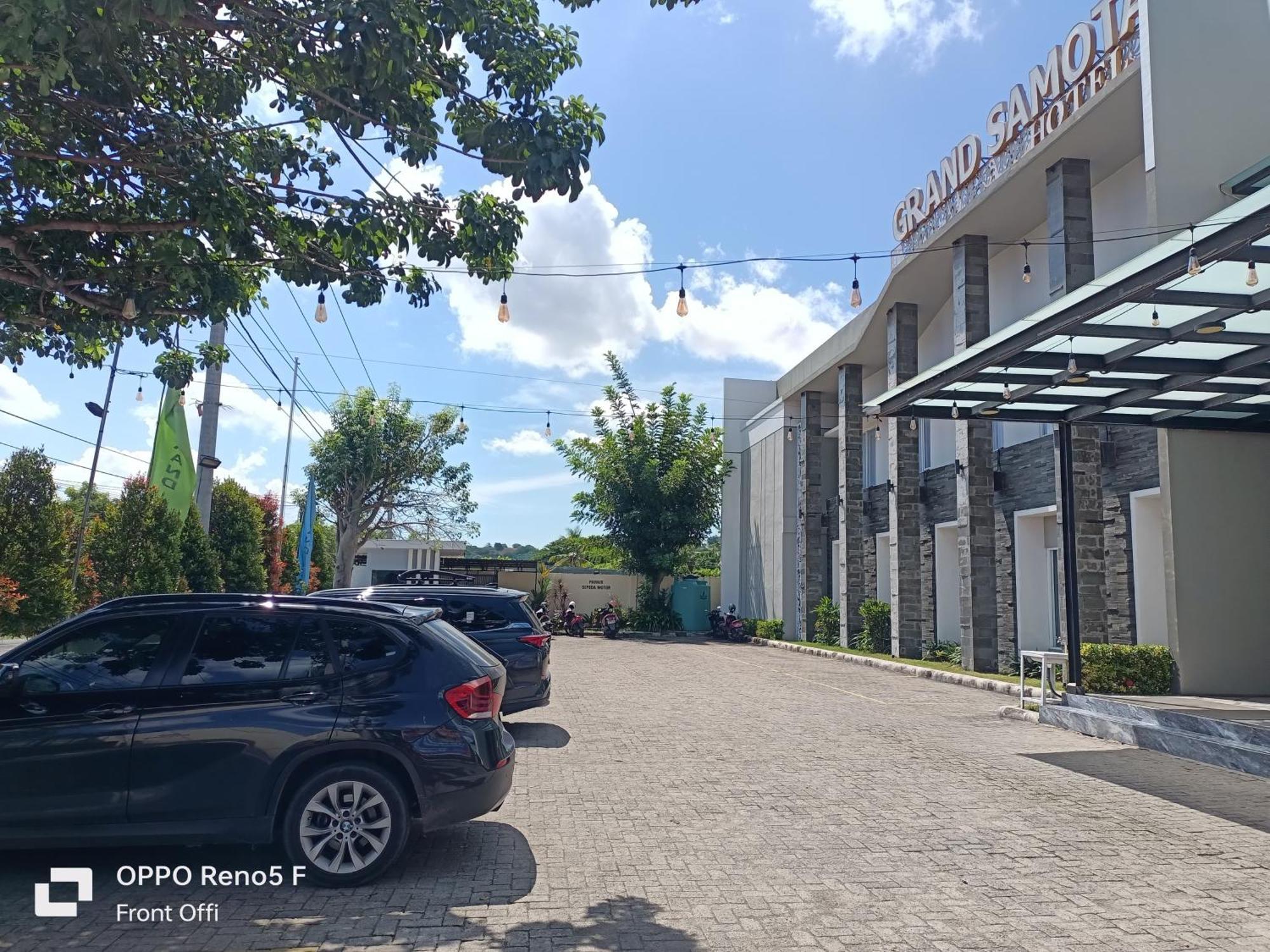 Grand Samota Hotel Sumbawa Exterior foto